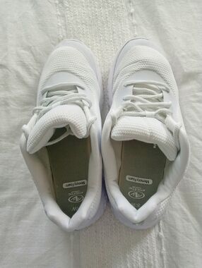 NWOT Athletic Works White & Gray Women's Sneakers, Size 8.5W, Memory Foam